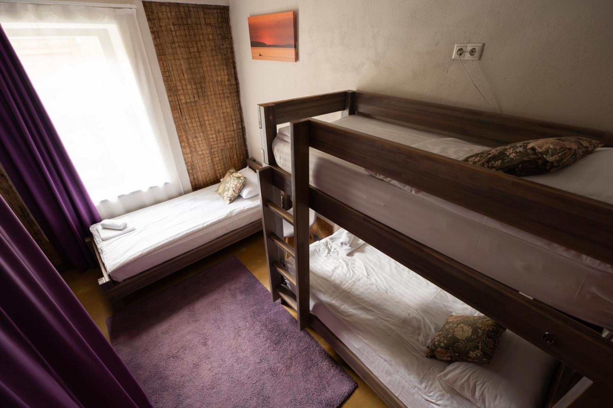 Two Wheels Hotell Riga
